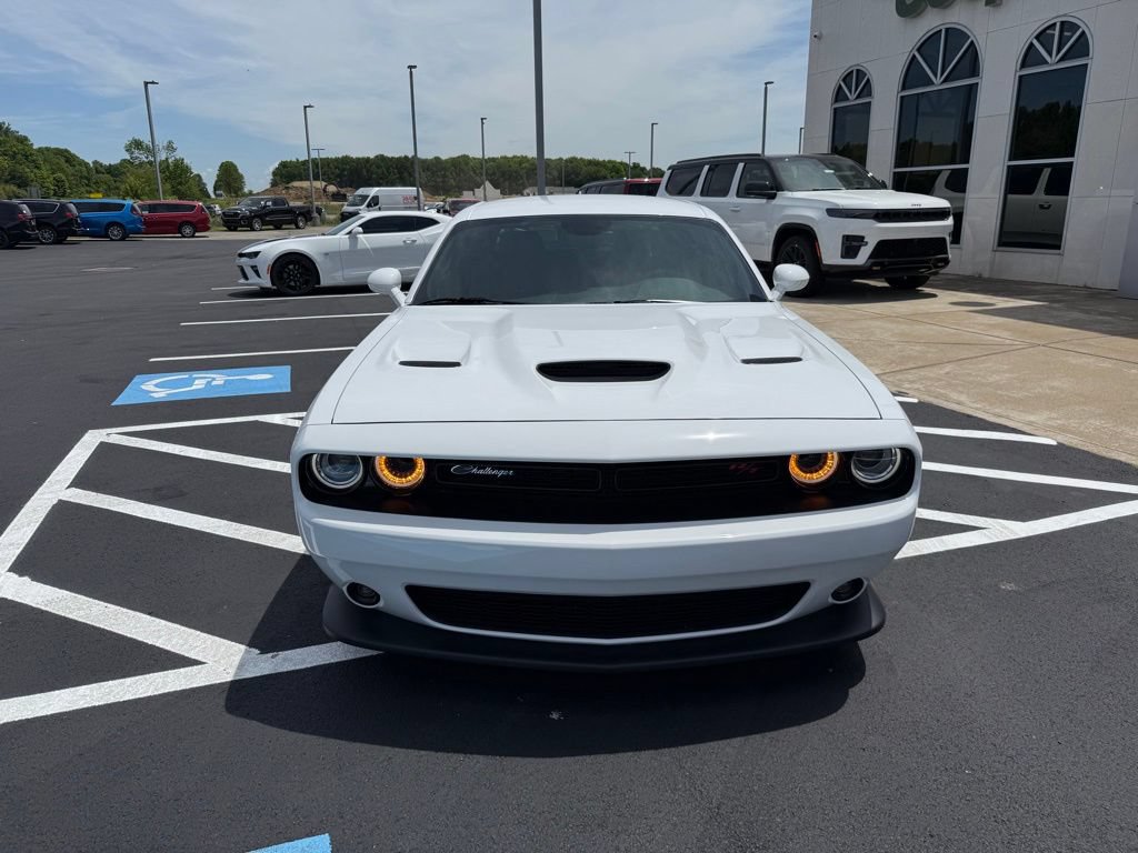 Used 2022 Dodge Challenger R/T Scat Pack w/ Driver Convenience Group RWD image 3