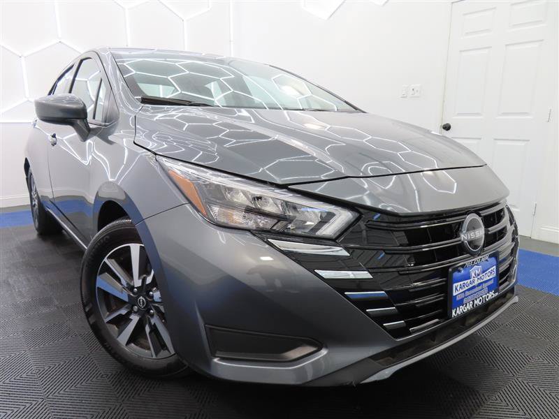 Used 2025 Nissan Versa SV w/ Trunk Package FWD image 2