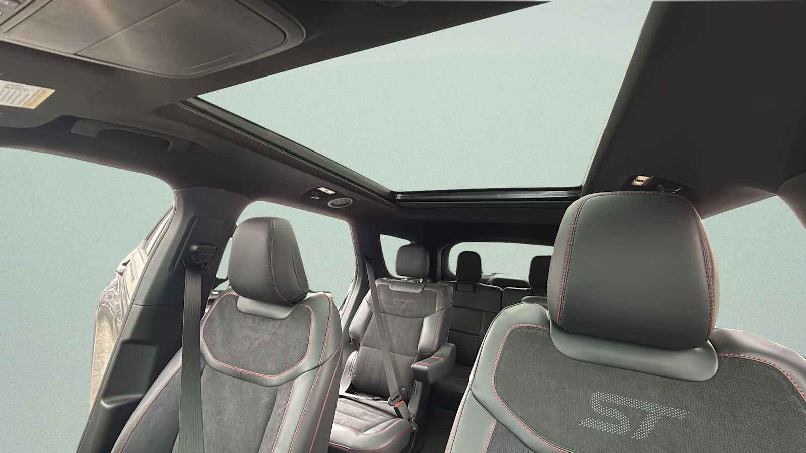 New 2026 Ford Explorer ST w/ Sun And Sound Package image 31