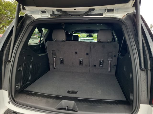 Used 2022 Chevrolet Suburban LT RWD image 5