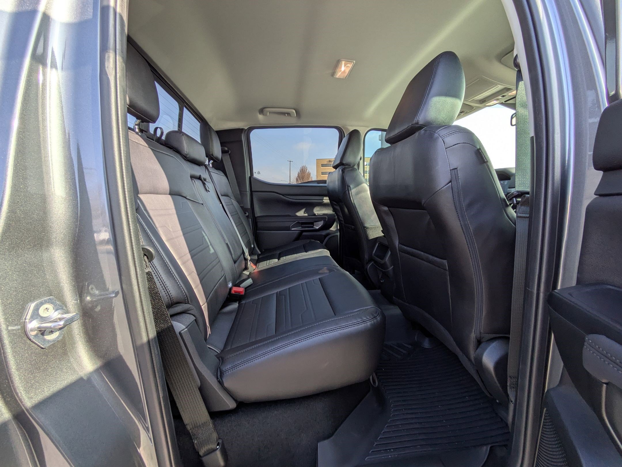 Used 2025 Ford Ranger Lariat w/ FX4 Off-Road Package image 34