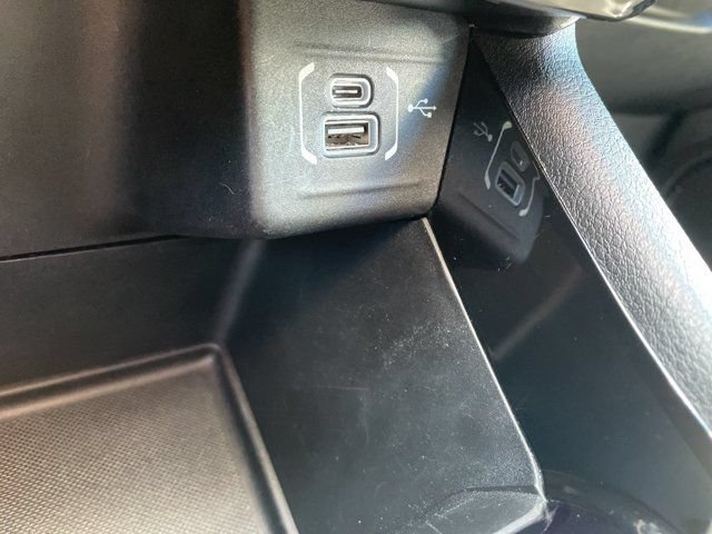 Used 2022 Jeep Compass Limited w/ Sun and Sound Group AWD/4WD image 17