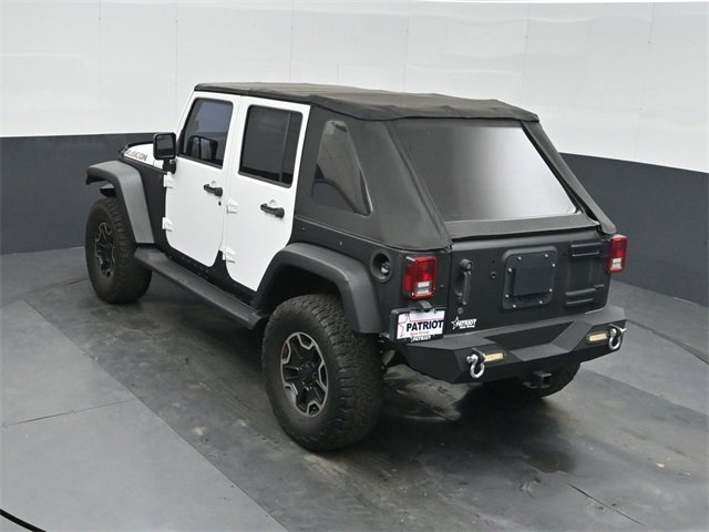Used 2015 Jeep Wrangler Unlimited Rubicon image 34