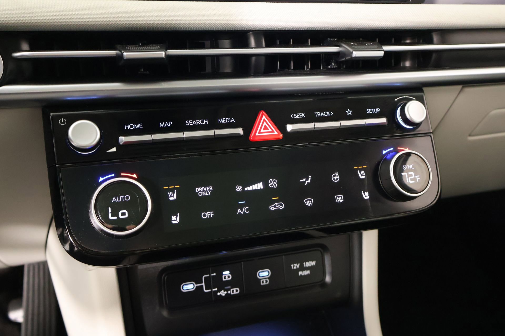 New 2025 Hyundai Tucson Limited AWD/4WD image 8