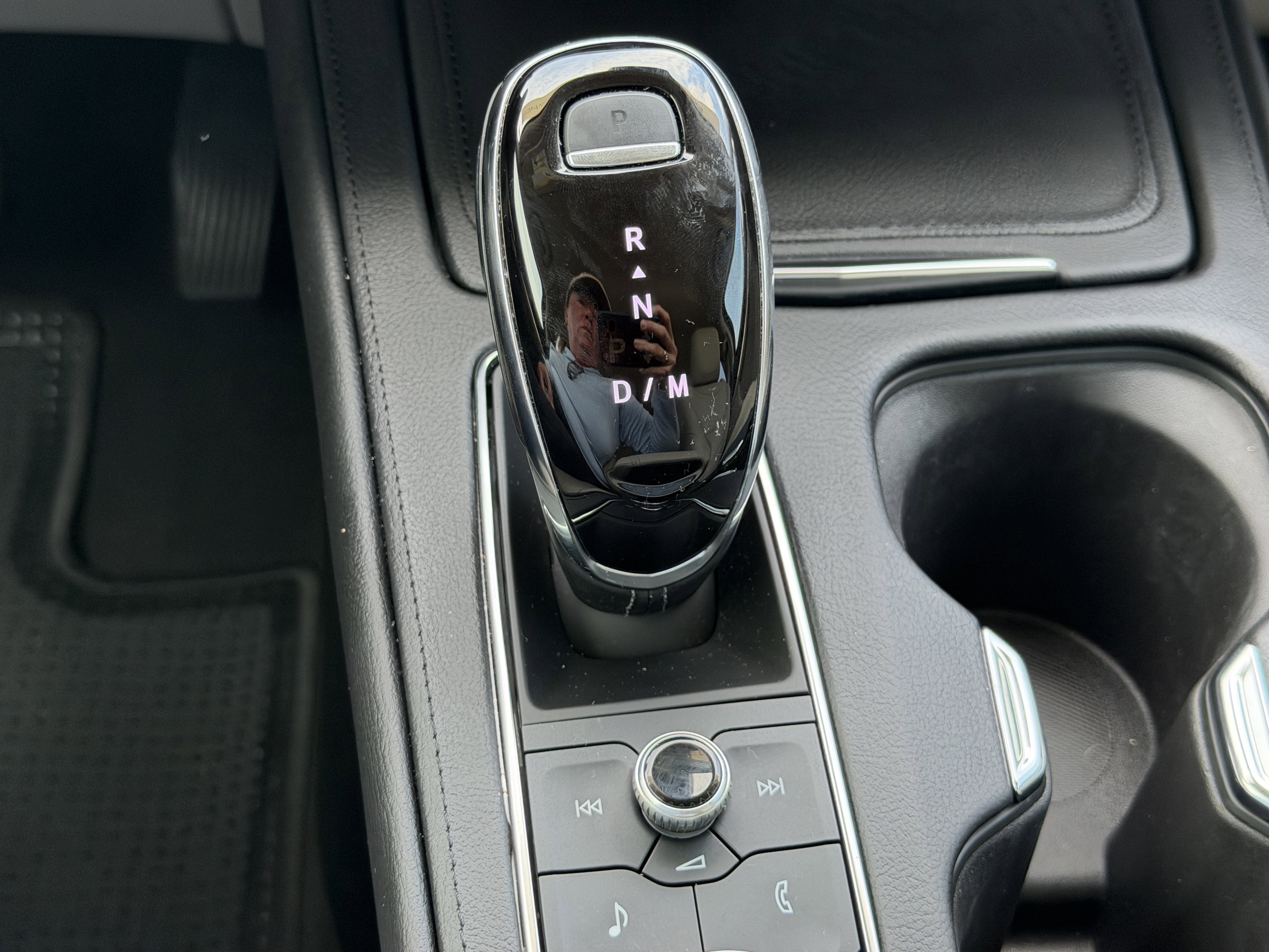 Certified 2023 Cadillac XT4 Luxury image 24