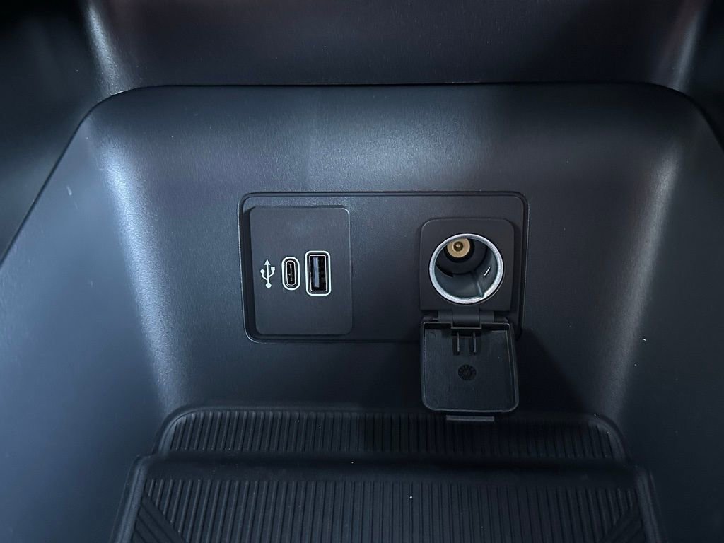 New 2026 Ford Explorer Active image 31