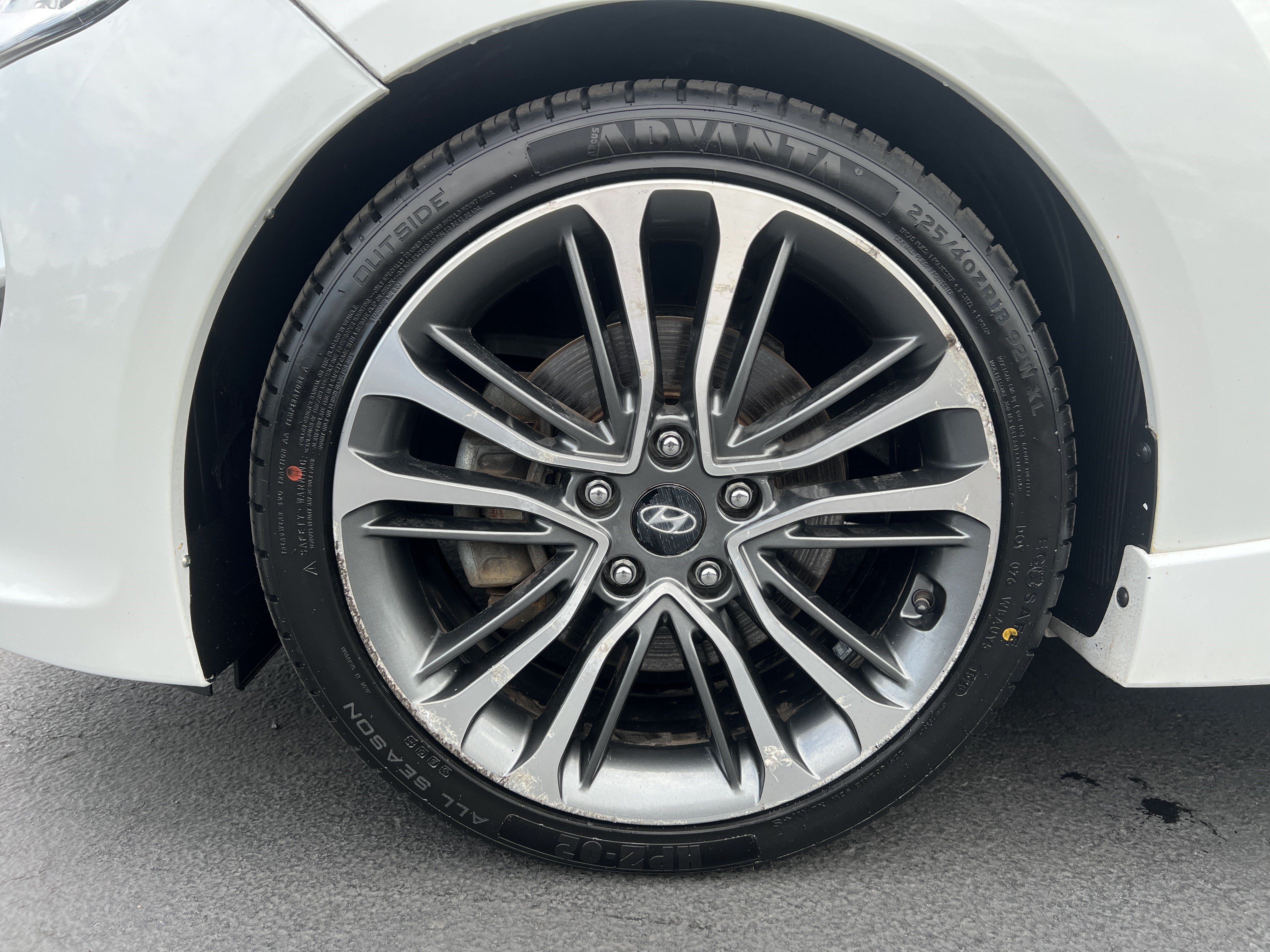 Used 2016 Hyundai Veloster Turbo FWD image 10