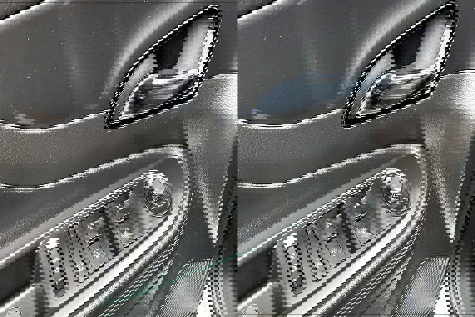 Used 2019 Buick Encore Preferred image 31