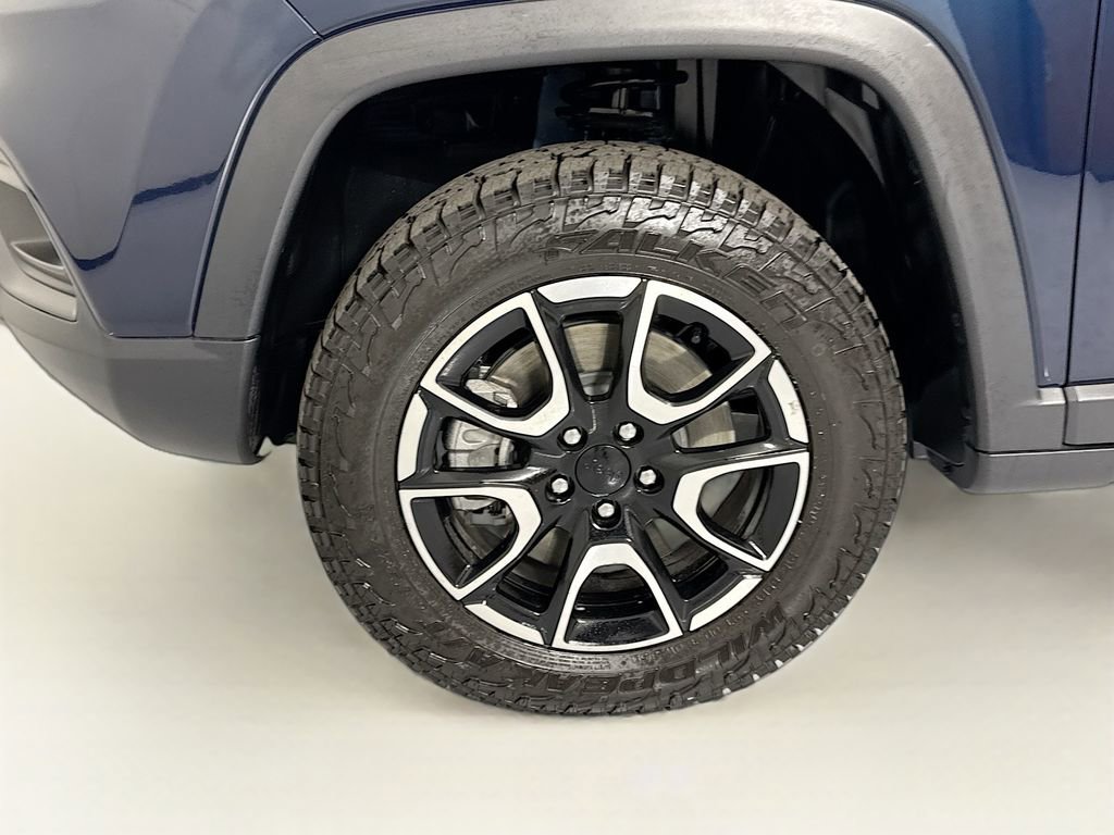 Used 2024 Jeep Compass Trailhawk AWD/4WD image 30