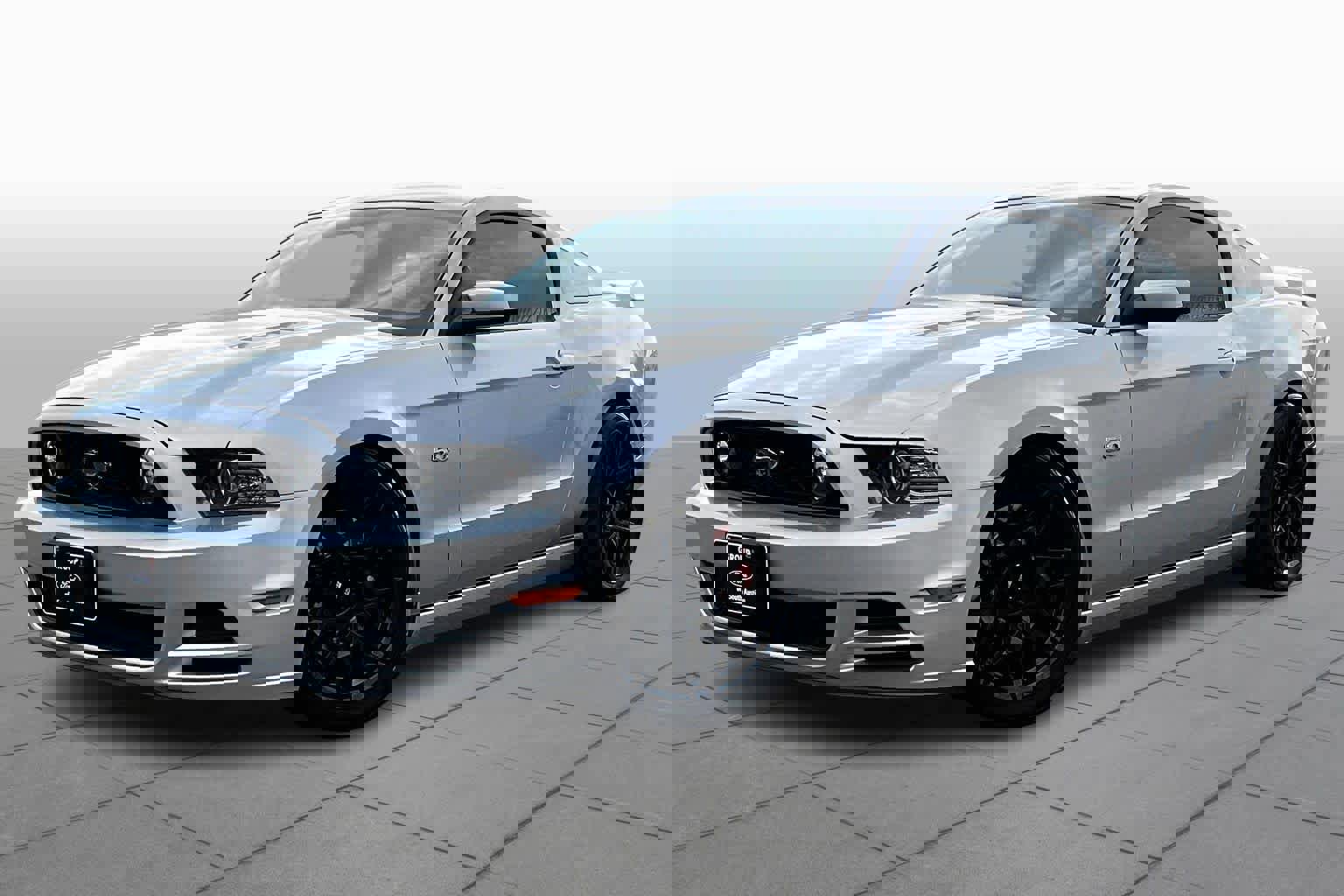 Used 2013 Ford Mustang GT image 34