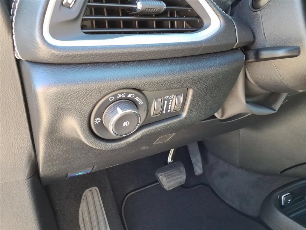 New 2026 Chrysler Pacifica Select w/ S Appearance Package FWD image 17
