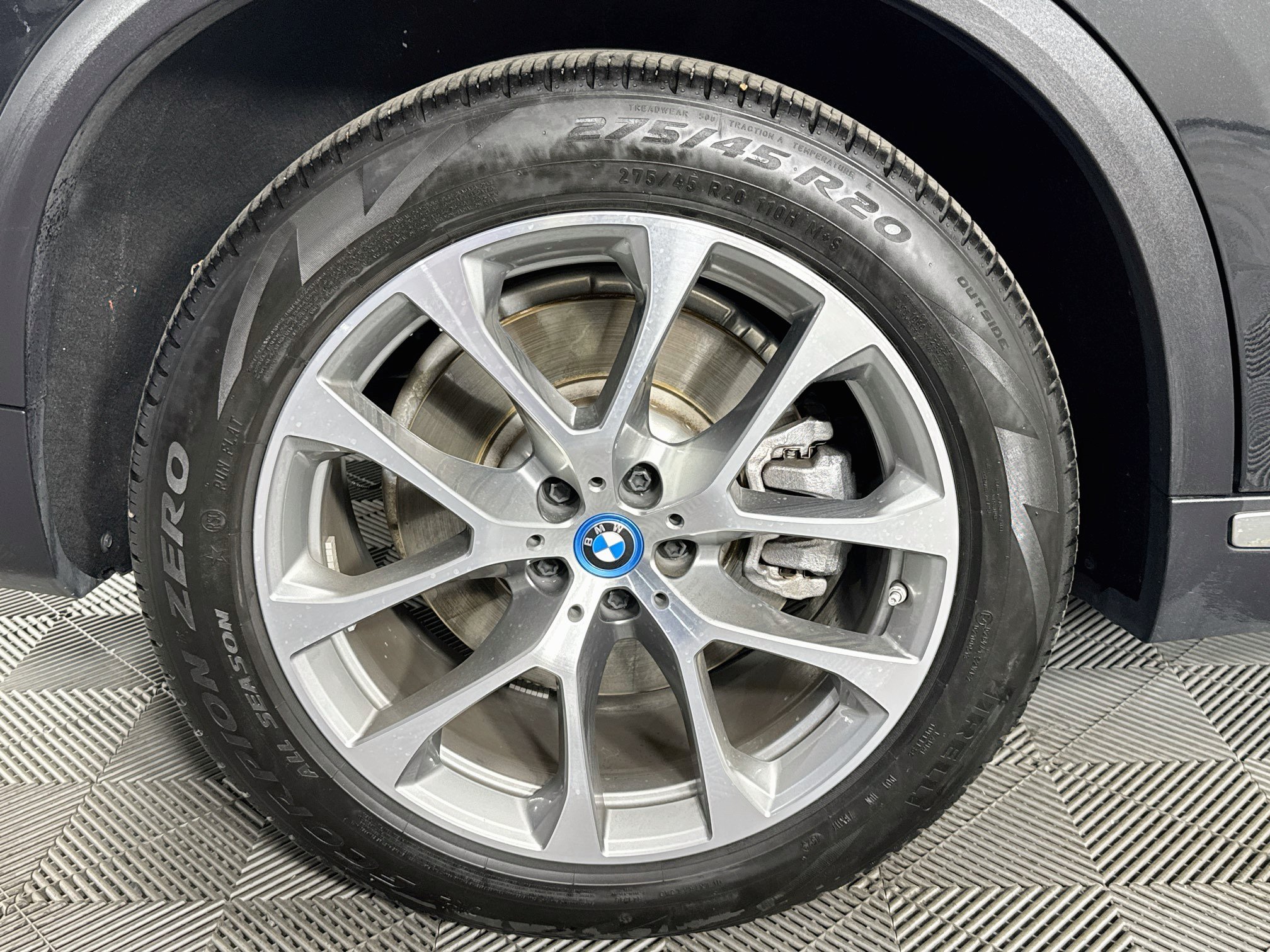 Used 2024 BMW X5 xDrive50e w/ Premium Package AWD/4WD image 31