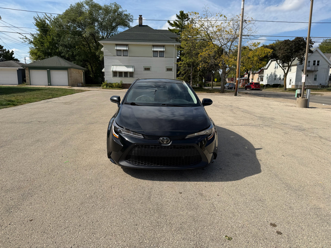 Used 2020 Toyota Corolla LE w/ Phone Cable & Charge Package image 2