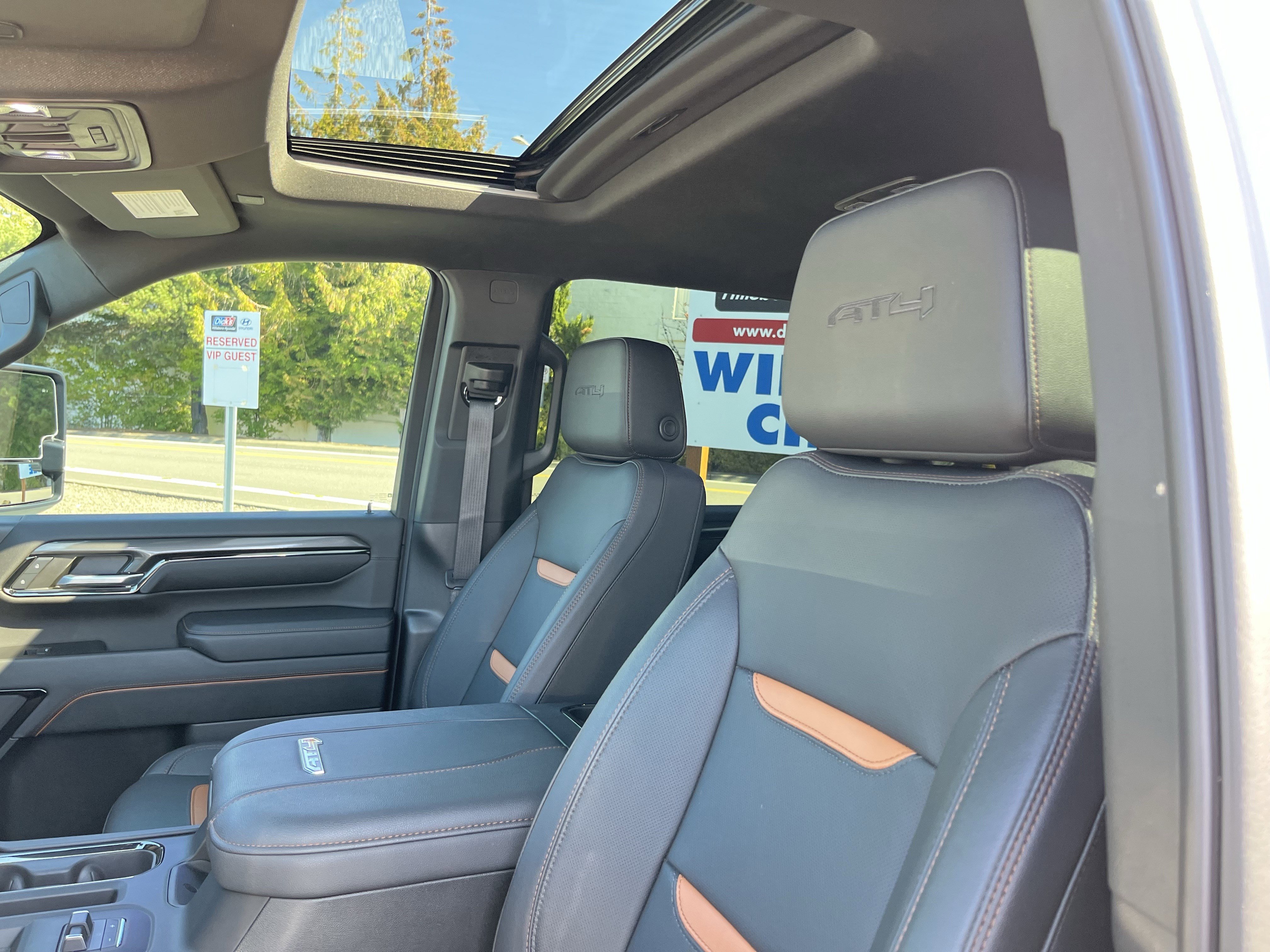 Used 2024 GMC Sierra 2500 AT4 w/ AT4 Premium Plus Package image 22