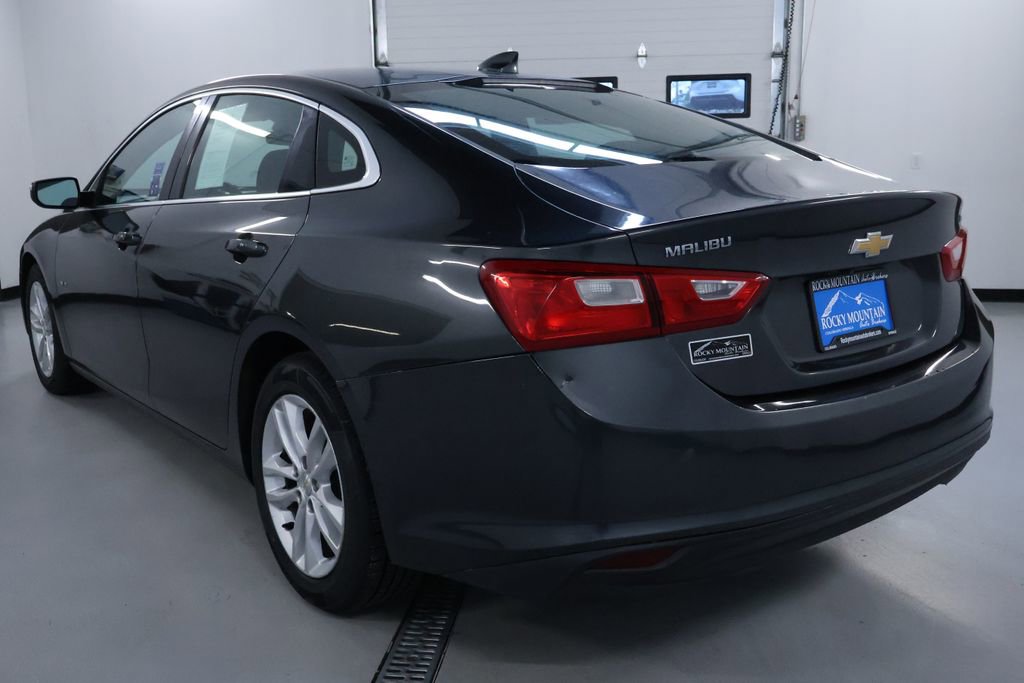 Used 2018 Chevrolet Malibu LT FWD image 5