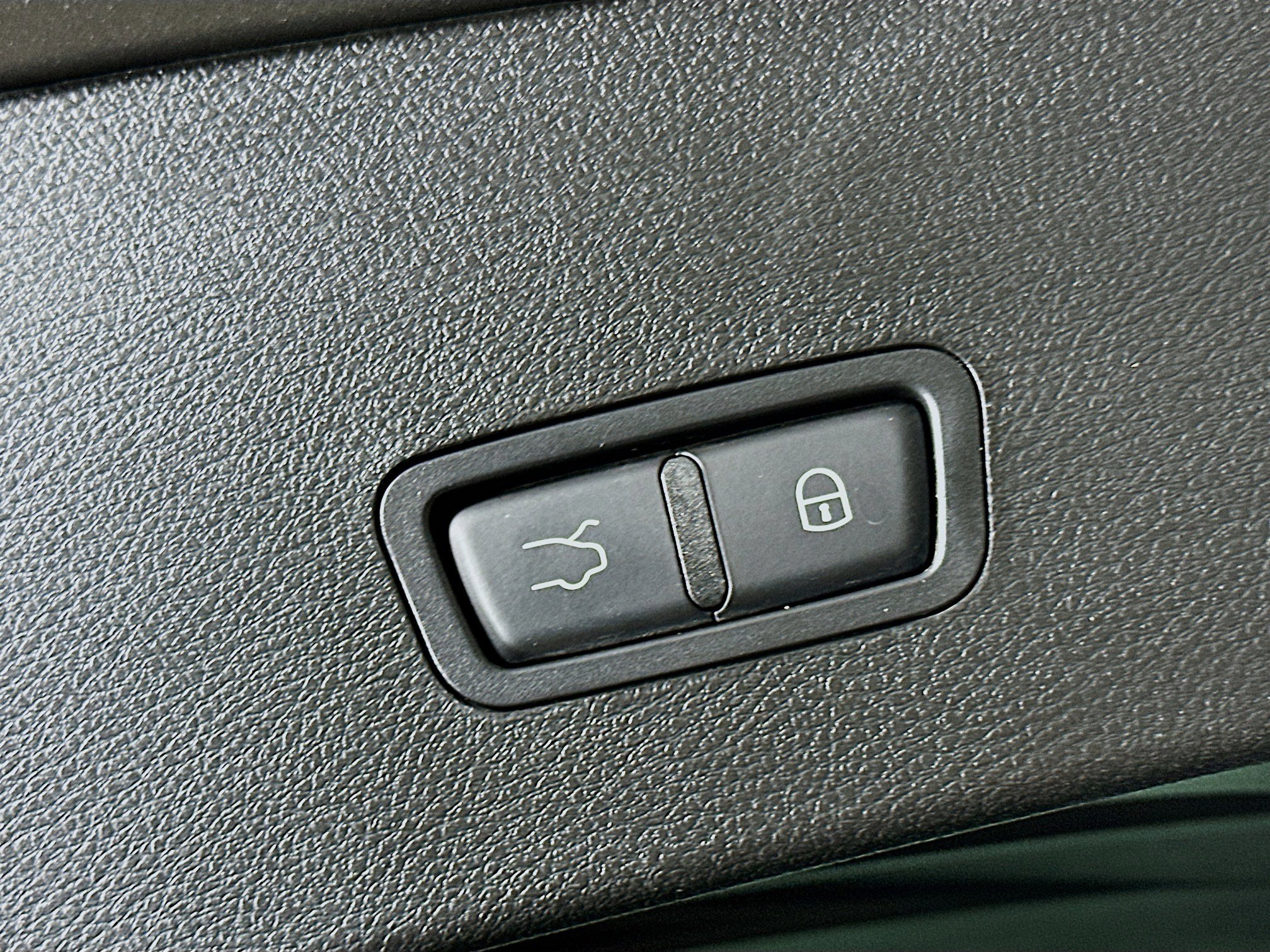 Used 2024 Alfa Romeo Tonale Ti w/ Premium Interior Package image 29