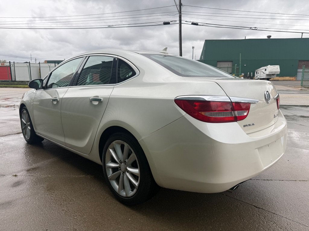 Used 2012 Buick Verano FWD image 5