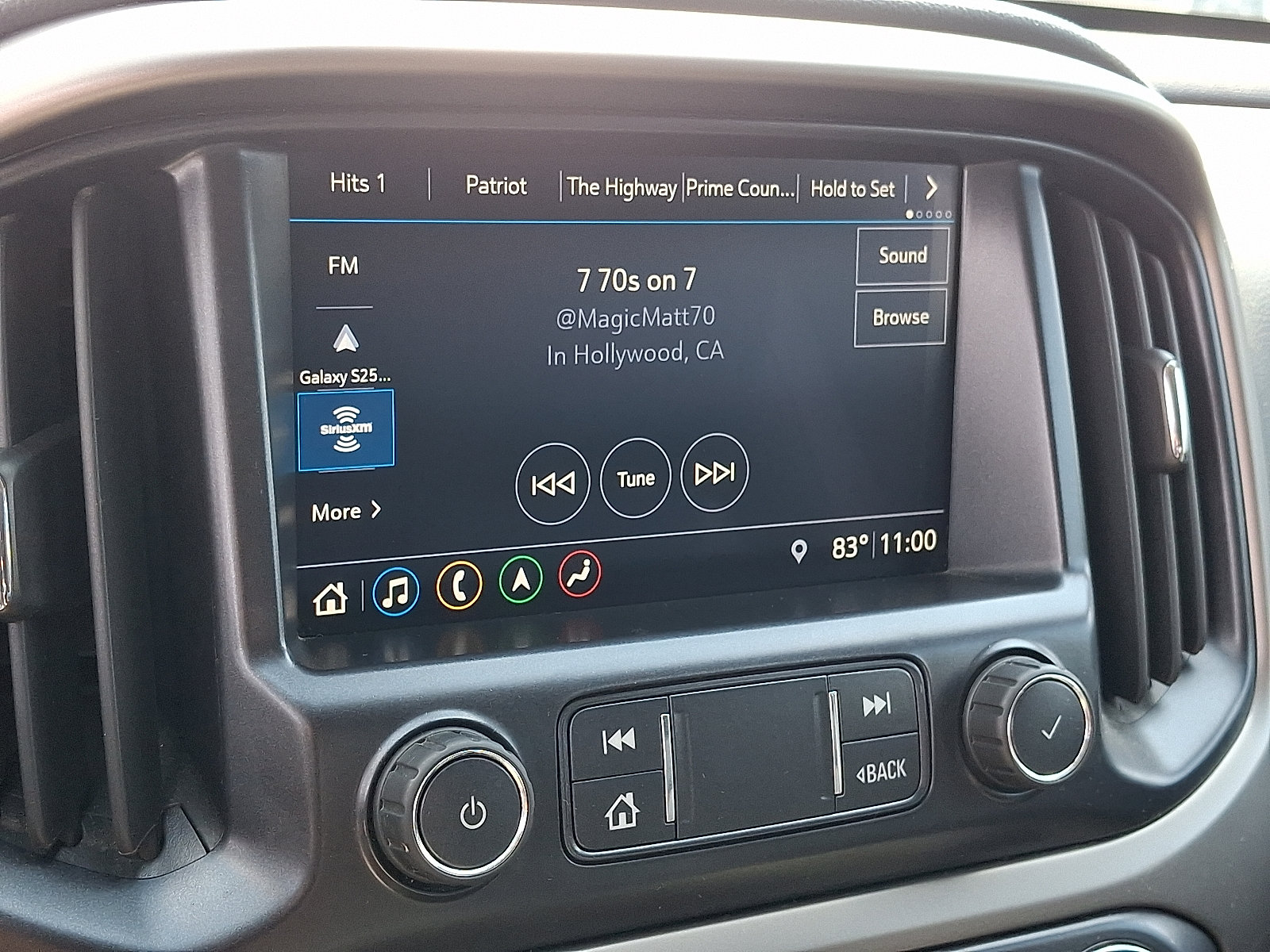 Used 2019 Chevrolet Colorado Z71 AWD/4WD image 17