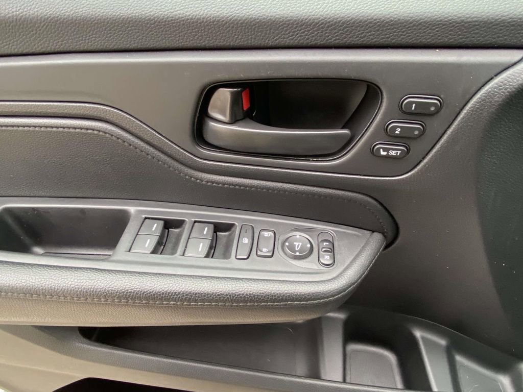 Used 2024 Honda Odyssey EX-L image 14