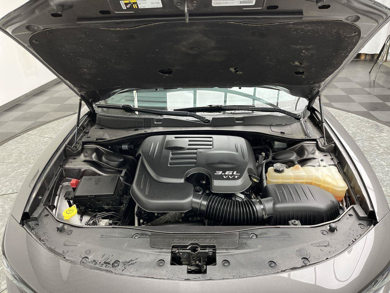 Used 2017 Dodge Charger SXT AWD/4WD image 24
