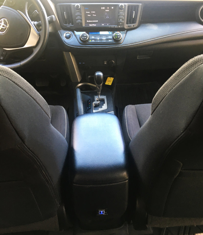 Used 2018 Toyota RAV4 Adventure image 19