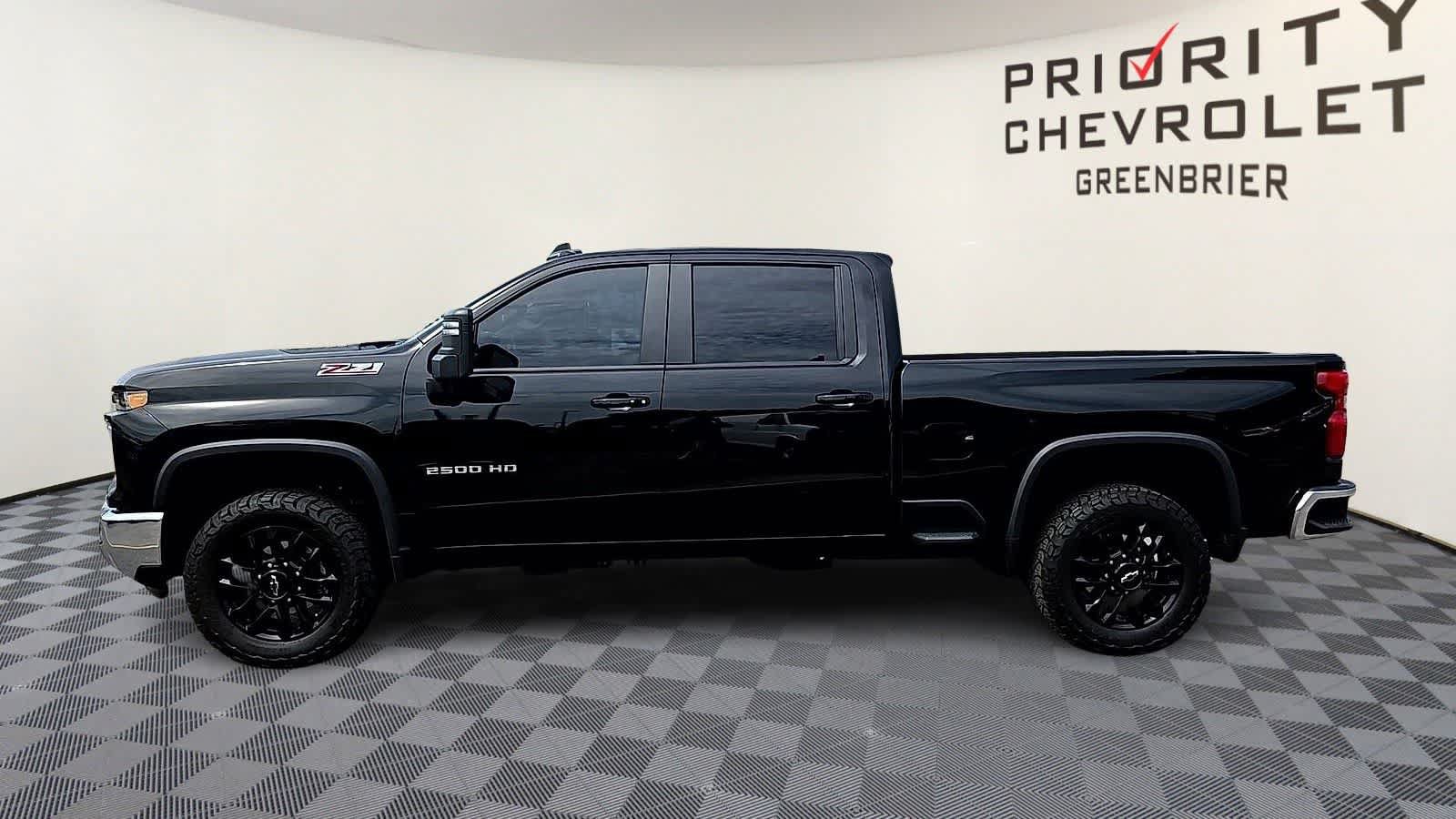 Used 2025 Chevrolet Silverado 2500 LT w/ All Star Edition AWD/4WD image 5