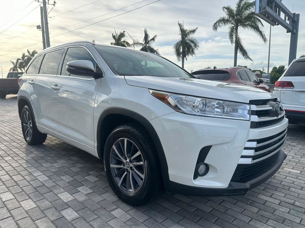 Used 2017 Toyota Highlander XLE