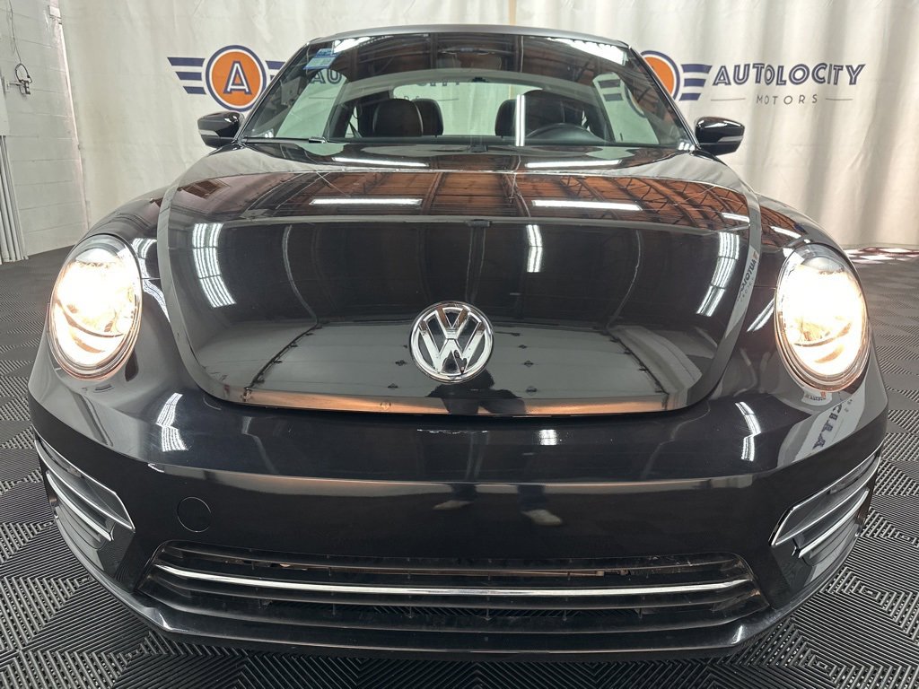 Used 2019 Volkswagen Beetle 2.0T SE image 3