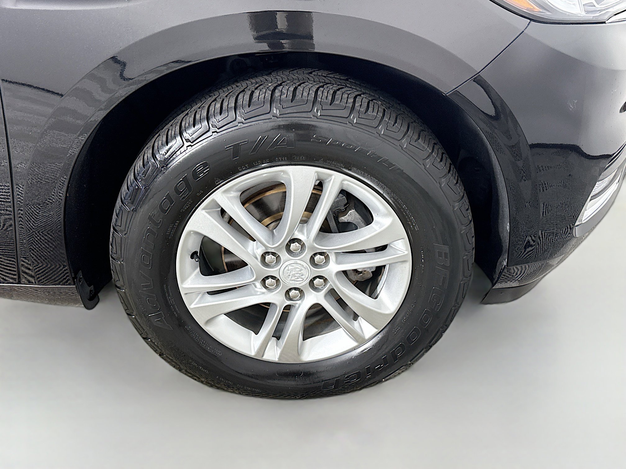 Used 2018 Buick Enclave Essence FWD image 32