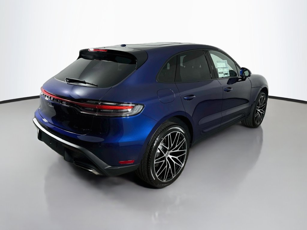 Certified 2026 Porsche Macan AWD/4WD image 9