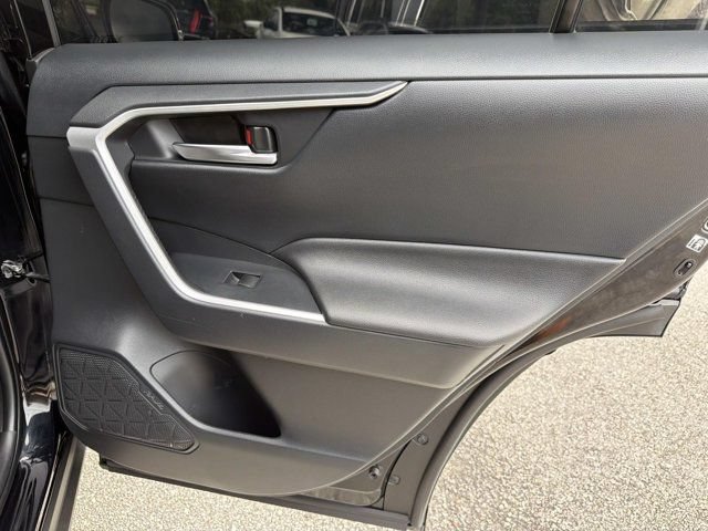 Certified 2020 Toyota RAV4 XLE w/ Convenience Package FWD image 19