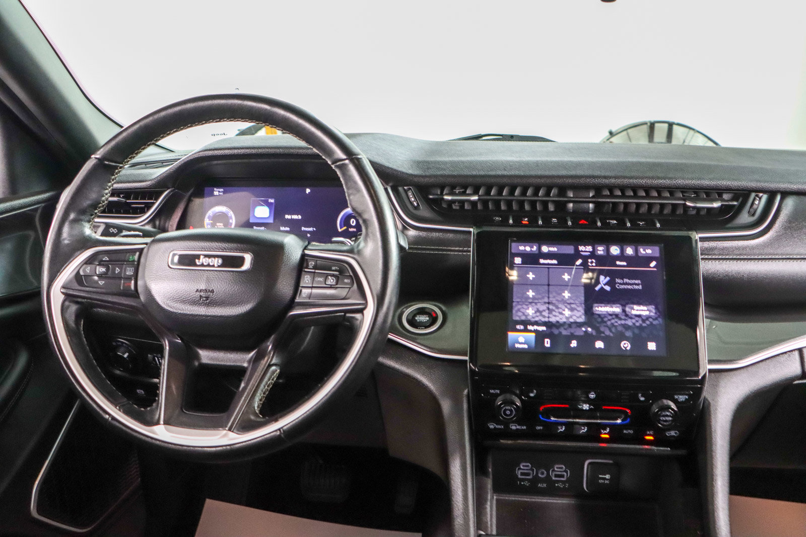 Used 2022 Jeep Grand Cherokee Altitude image 17