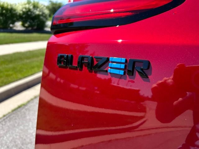 New 2025 Chevrolet Blazer EV LT AWD/4WD image 55