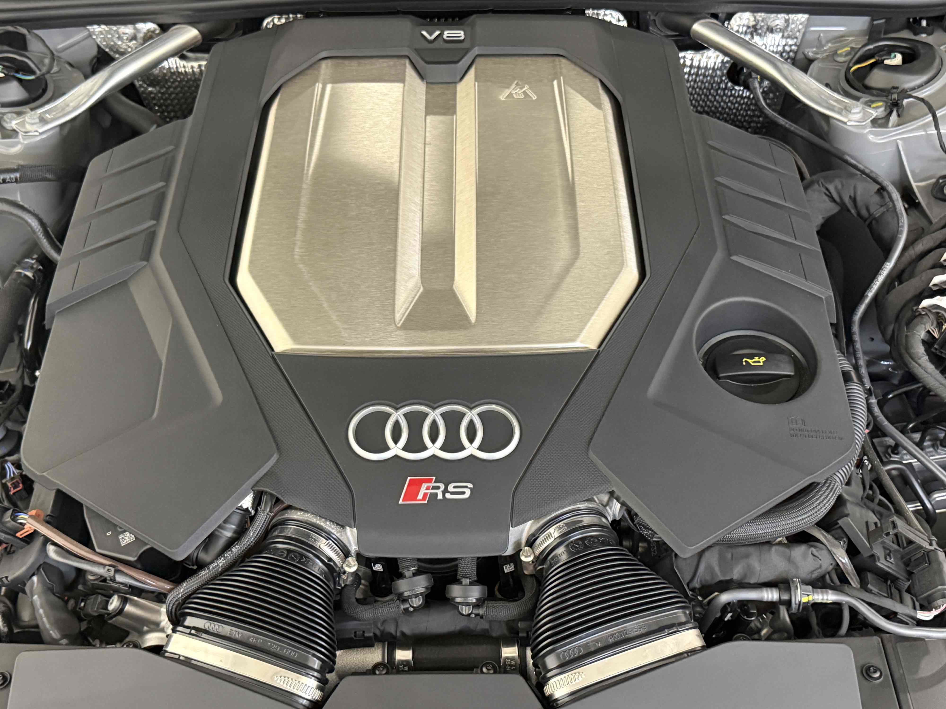 Used 2025 Audi RS 6 performance w/ Matte Carbon Package AWD/4WD image 10