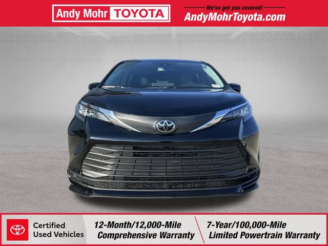 Certified 2026 Toyota Sienna LE FWD image 3