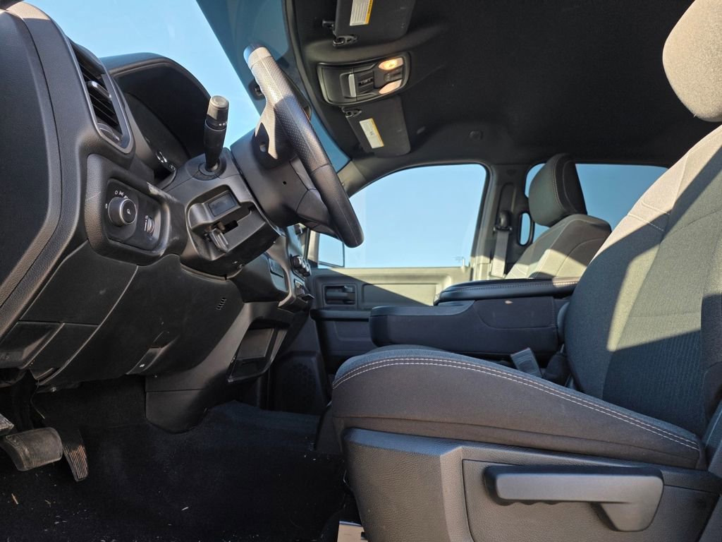 Used 2024 RAM 2500 Tradesman w/ Chrome Appearance Group image 11