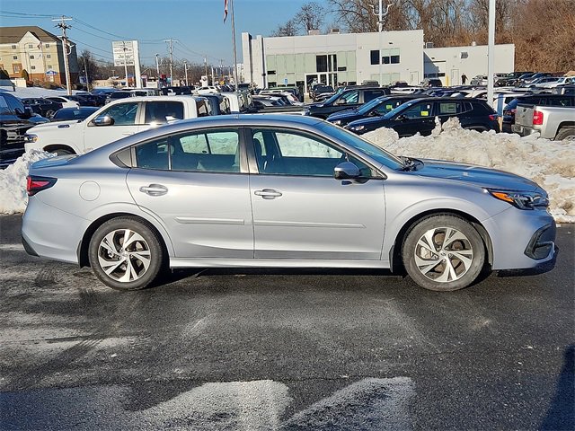 Used 2023 Subaru Legacy Premium image 7