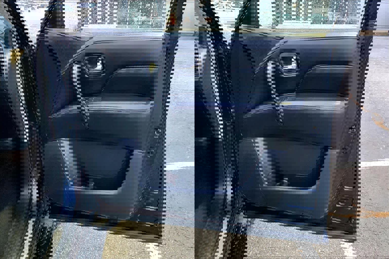 Used 2024 INFINITI QX80 Luxe image 23