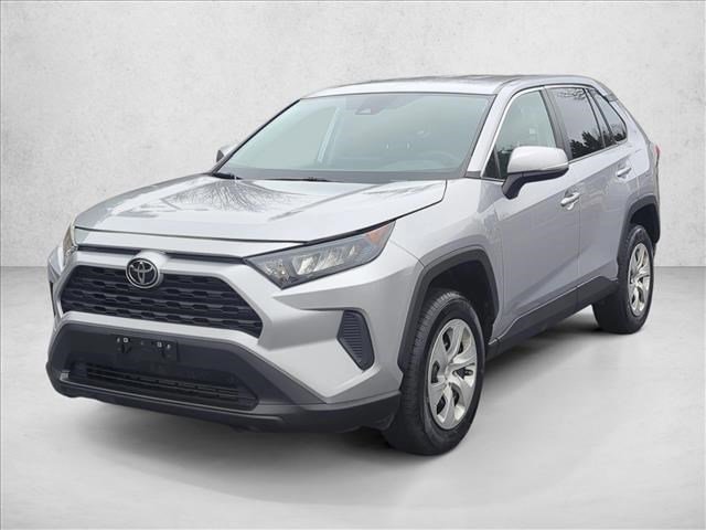 Used 2022 Toyota RAV4 LE image 1