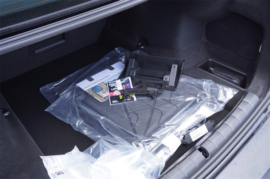 New 2025 BMW 740i w/ Executive Package image 25