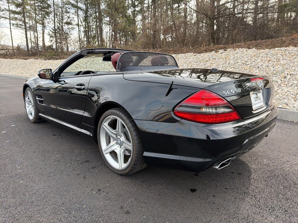 Used 2011 Mercedes-Benz SL 550 image 5
