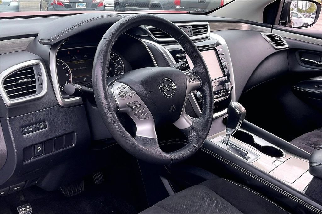 Used 2017 Nissan Murano SV AWD/4WD image 16