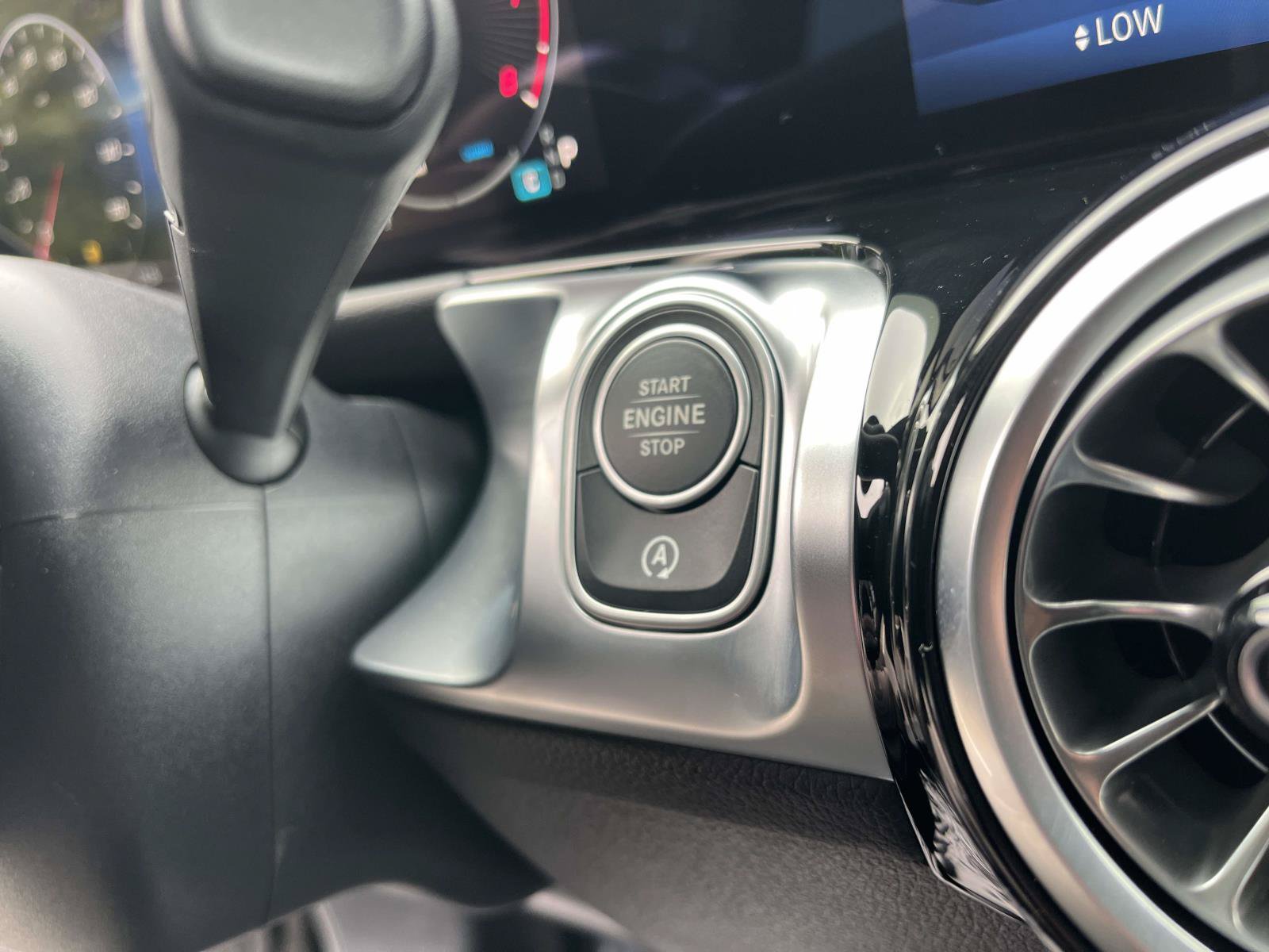 New 2026 Mercedes-Benz GLB 250 4MATIC image 22