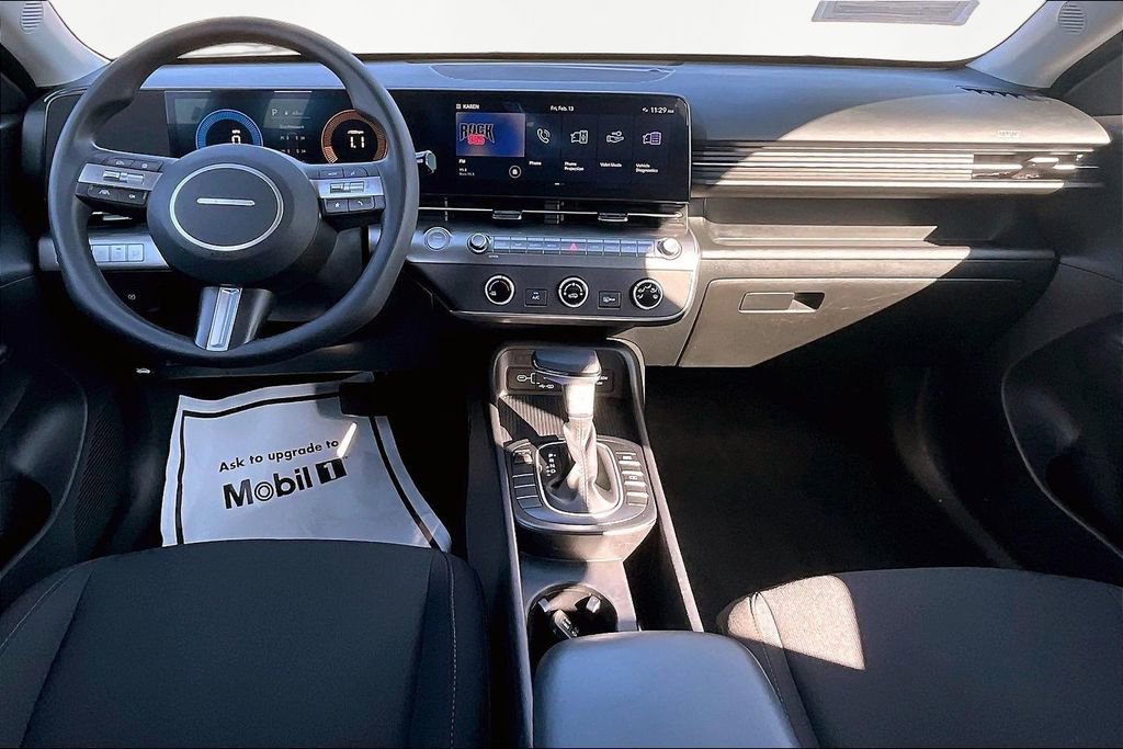 Used 2024 Hyundai Kona SE image 8