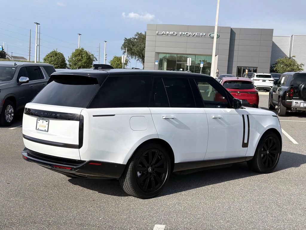 Used 2025 Land Rover Range Rover SE AWD/4WD image 5