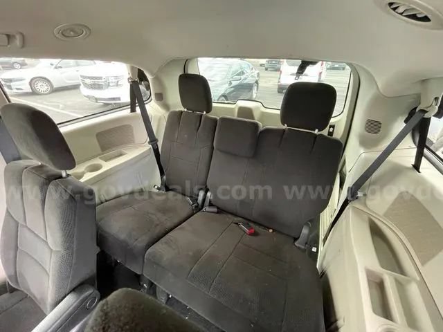 Used 2013 Dodge Grand Caravan SE FWD image 24