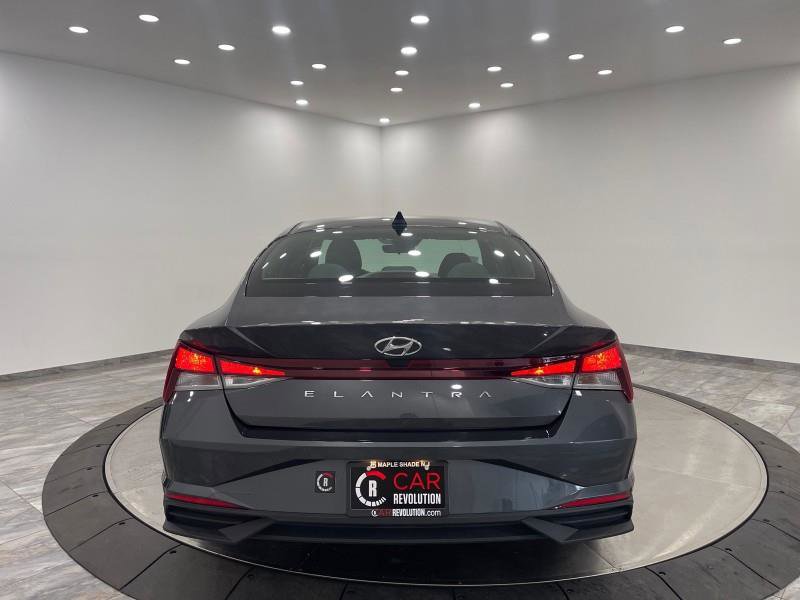 Used 2021 Hyundai Elantra SEL w/ Cargo Package image 6
