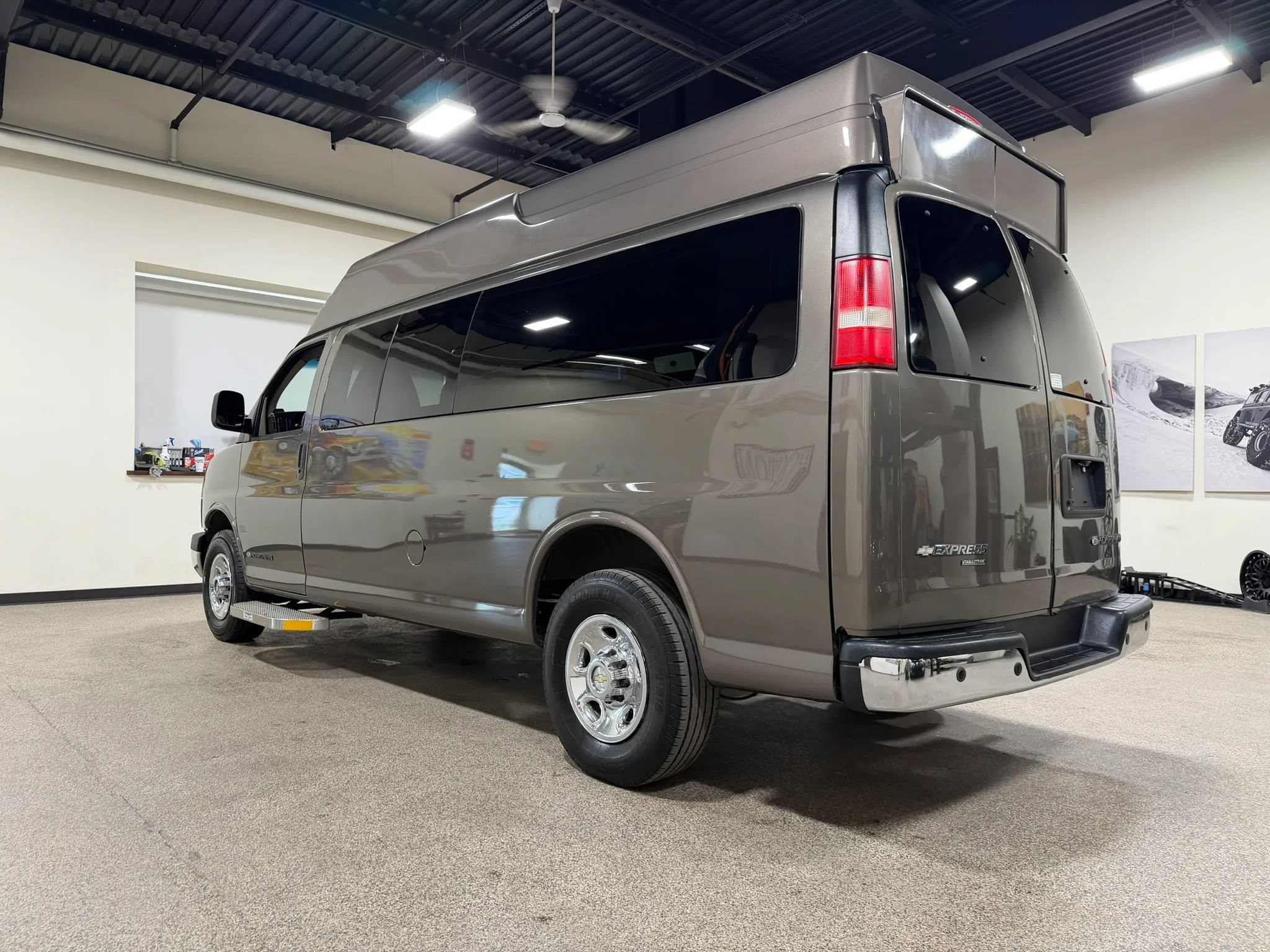 Used 2014 Chevrolet Express 3500 LT w/ LT Preferred Equipment Group RWD image 7