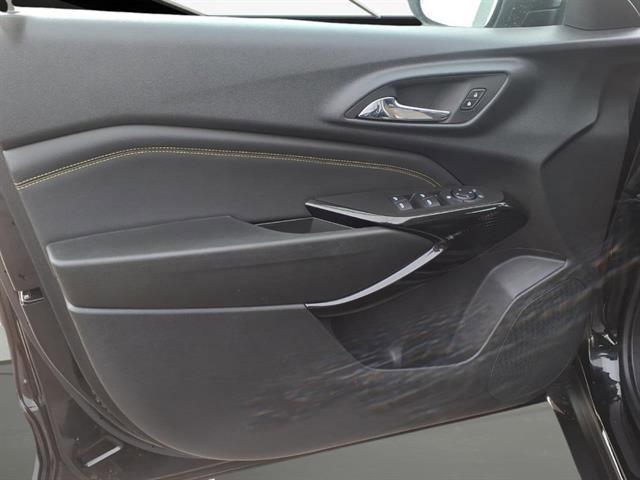 Certified 2024 Chevrolet Trax LT w/ Driver Confidence Package image 8