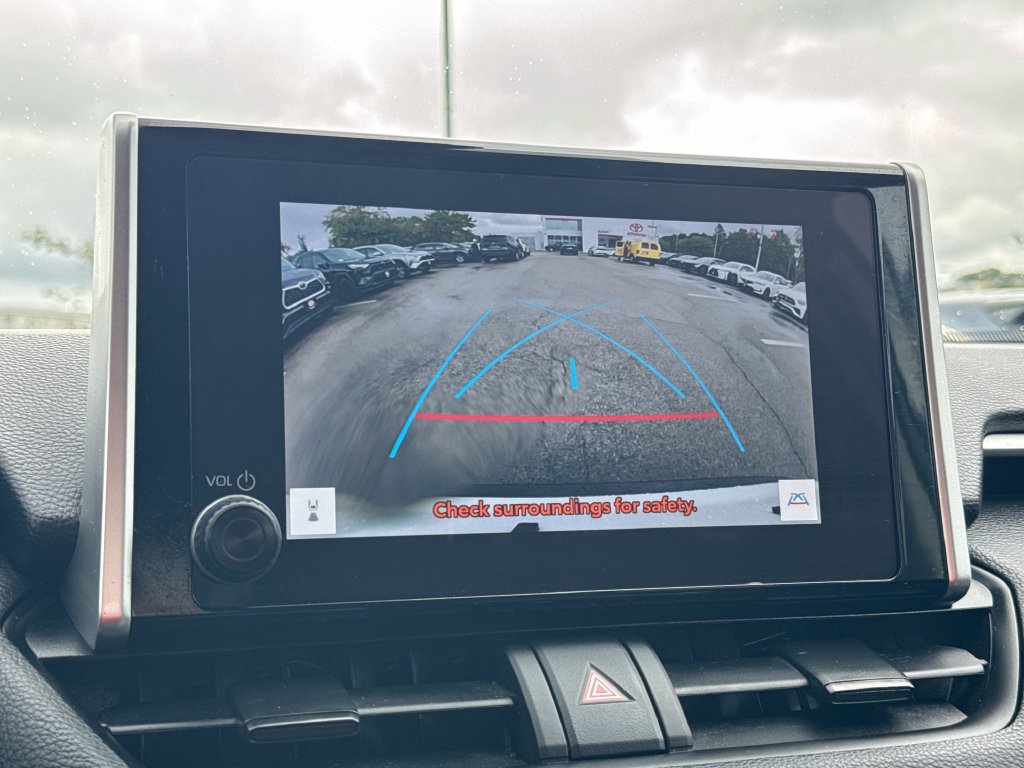 Used 2024 Toyota RAV4 XLE AWD/4WD image 24